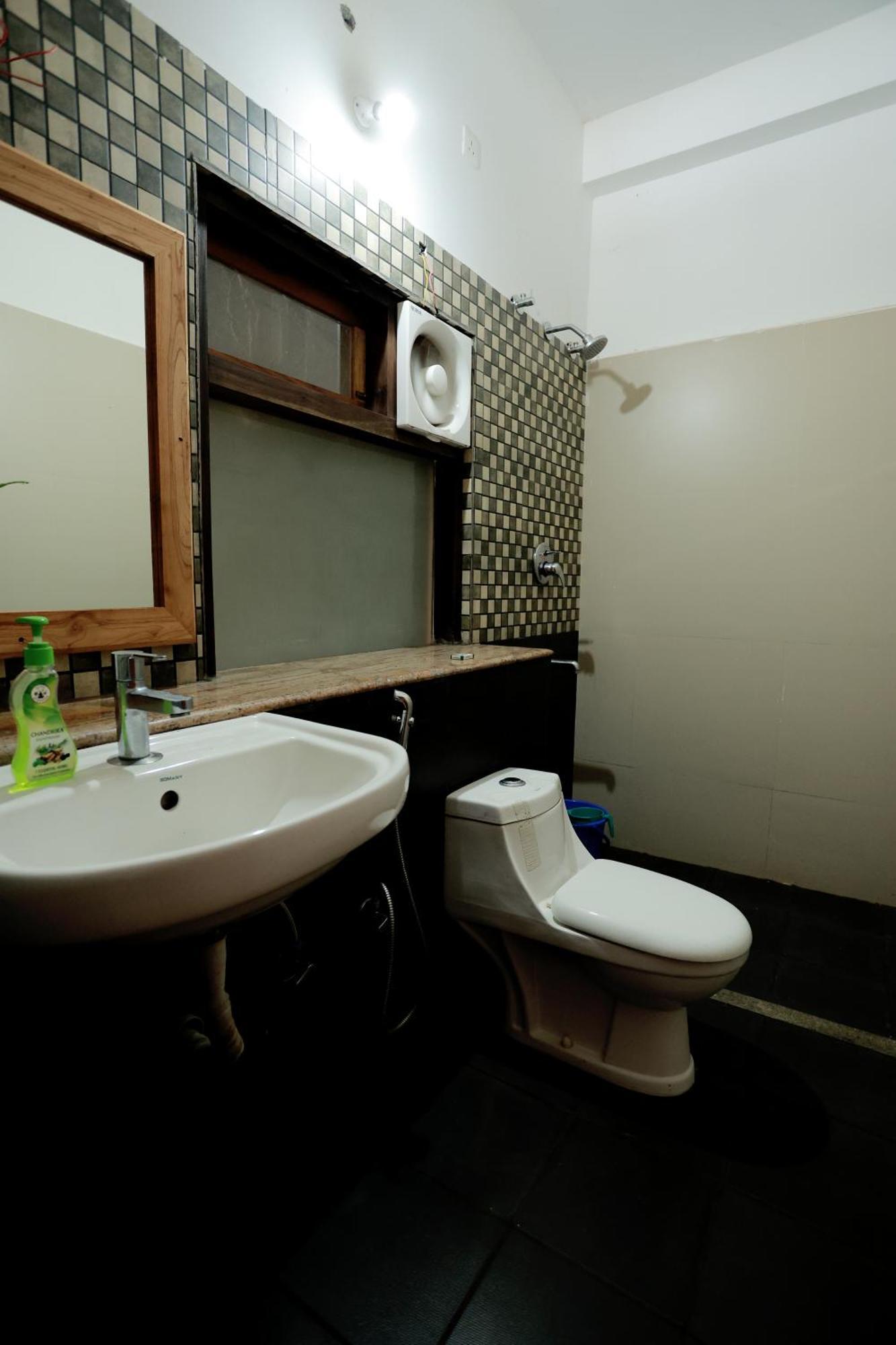Bennys Home Villa Pīrmed Zewnętrze zdjęcie